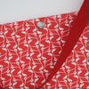 La musette créA4 est un sac, porté en bandoulière pour transporter ses carnets et tous autres objets. Un ensemble fabriqué en France : un sac musette (35x 28 cm) en polyester recyclé imprimé Cigogne rouge et un carnet A4 de dessin (21x29,7 cm), 48 pages blanches, de 115g/m2, imprimé en France en papier recyclé.